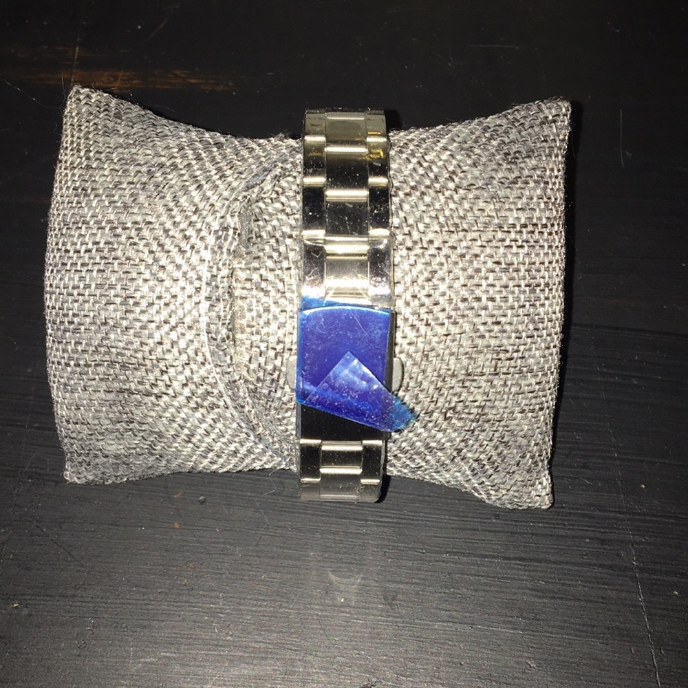 AP Lanch Watch - Picture 3 of 6